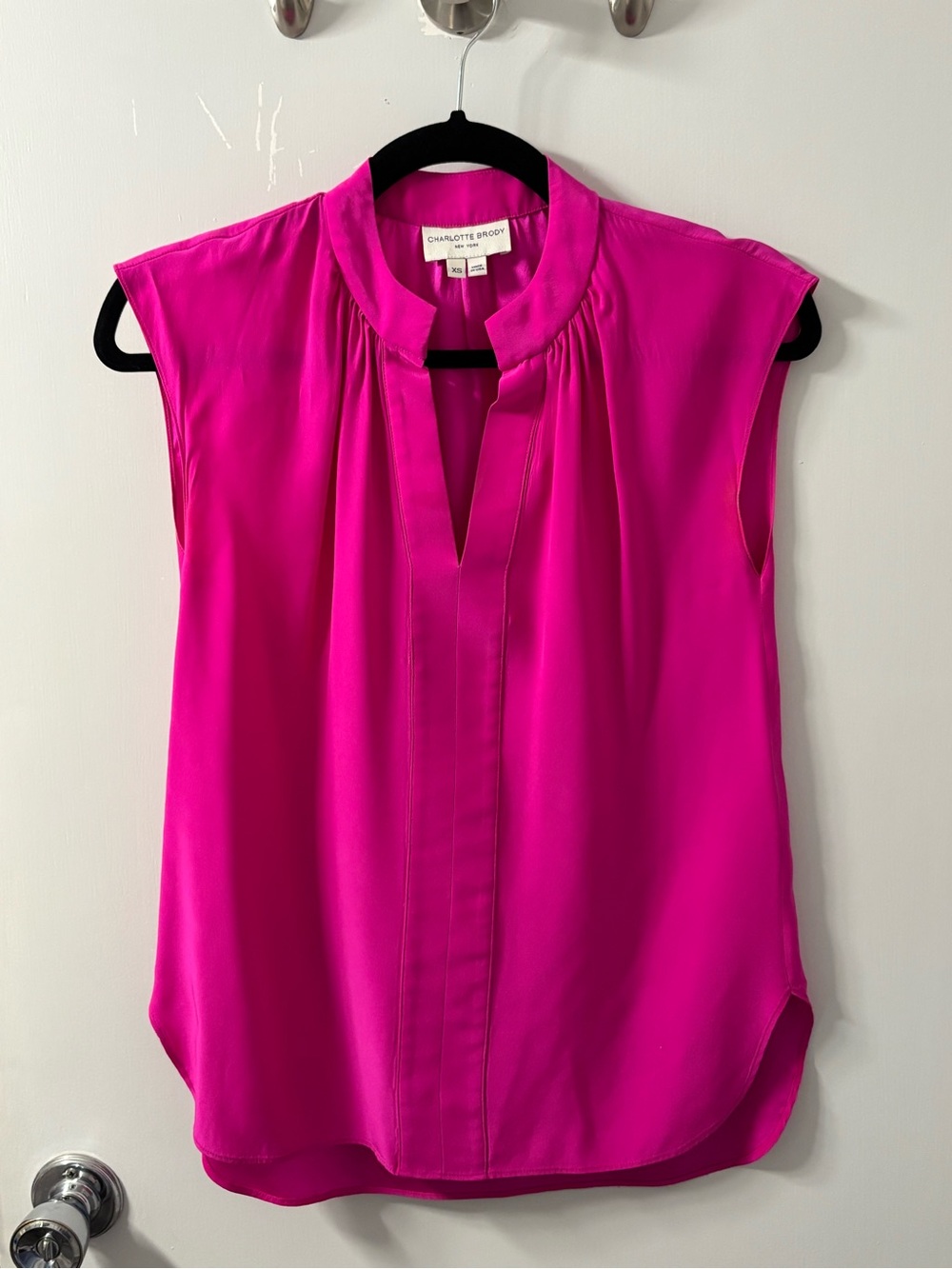 Charlotte Brody Pink Sleeveless V-Neck Camisole, size XS